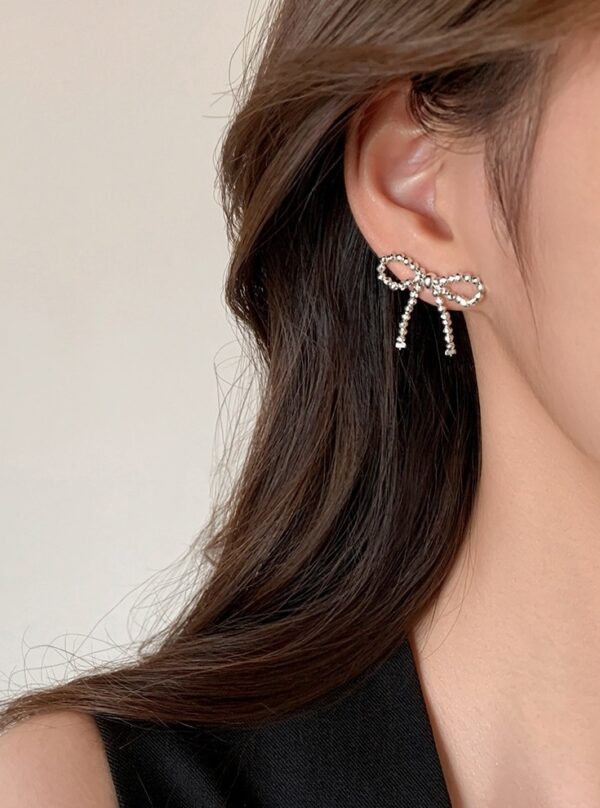 Silver Bowknot Beaded Earrings | Jisoo - BlackPink - Image 3