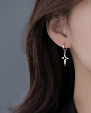 Silver Hollow Four-Pointed Star Earrings | Heeseung - Enhypen