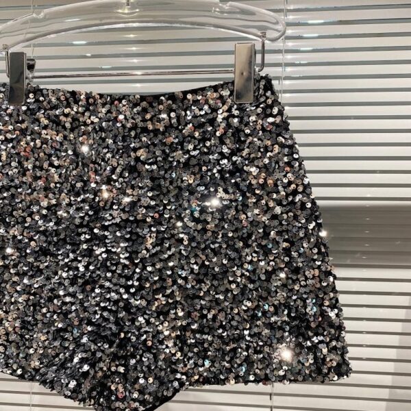 Silver Sequins Mini Shorts | Jisoo - BlackPink - Image 3