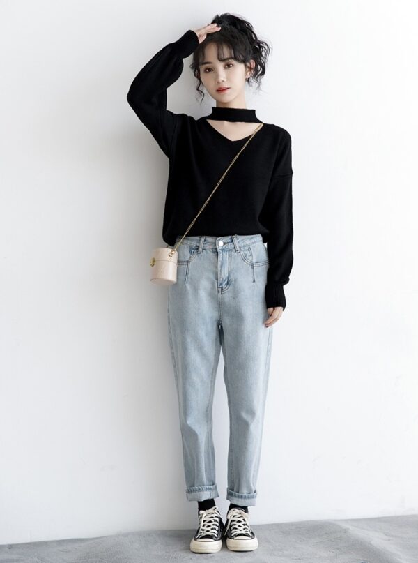 Spring Knit Vneck Long Sleeve Top - Image 11