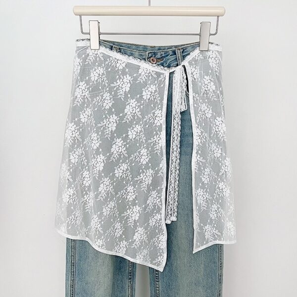 White See-Through Floral Lace Skirt | Iroha - ILLIT - Image 6