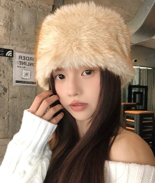 Beige Fur Winter Hat | Chung Ha - Image 6