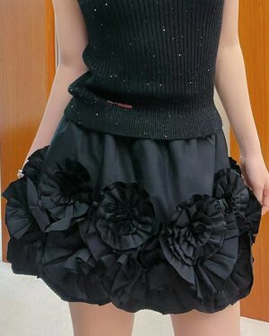 Black 3D Floral Ruffled Skirt | Gaeul - IVE