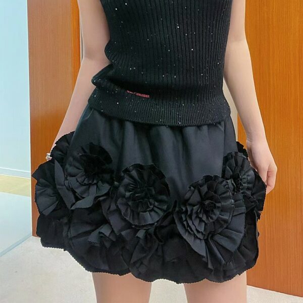 Black 3D Floral Ruffled Skirt | Gaeul - IVE