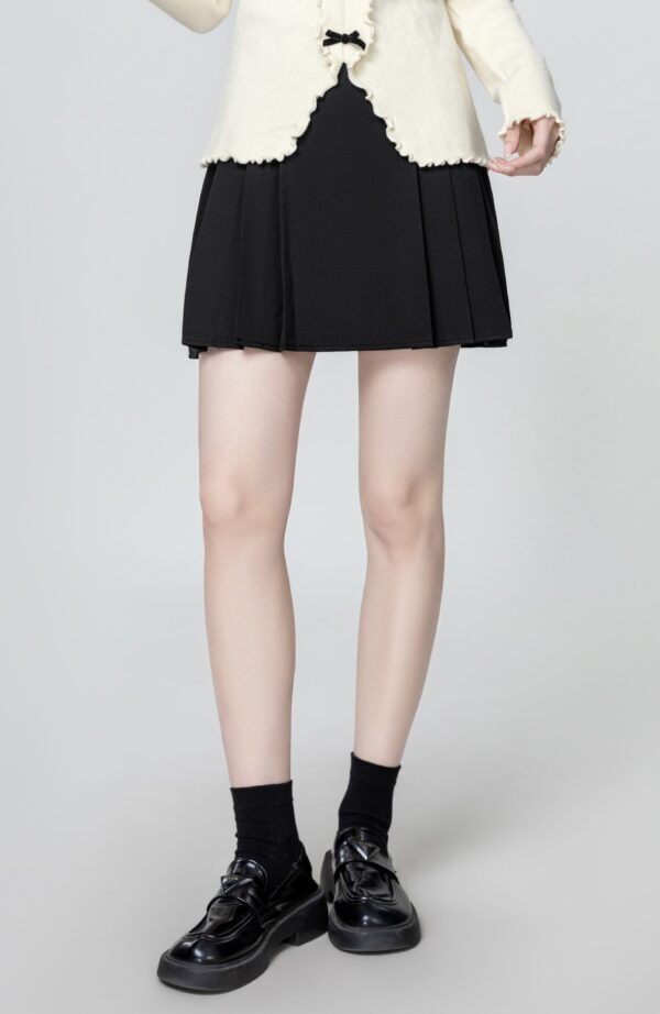 Black Highwaist Pleated Aline Skirt - Image 4