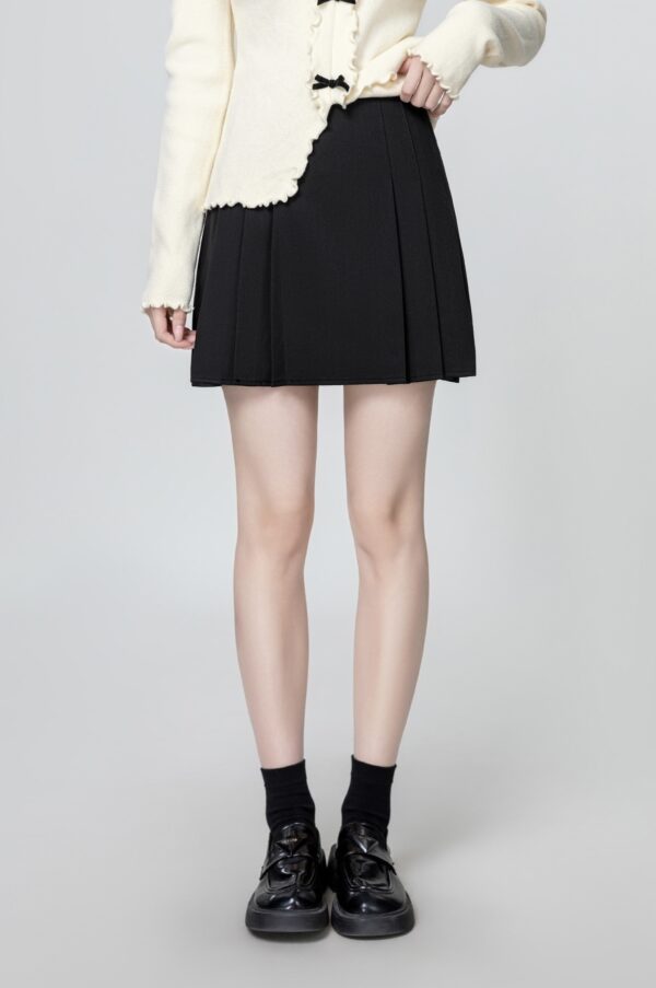 Black Highwaist Pleated Aline Skirt - Image 6