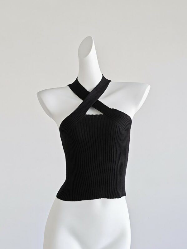 Black Ribbed Cross Neck Halter Top | Yuna - ITZY