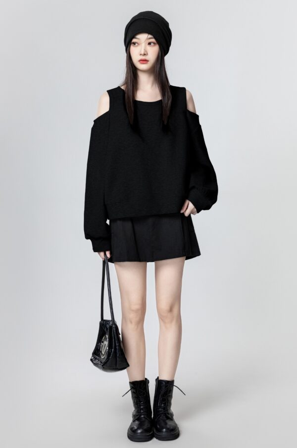 Chic Black Offshoulder Sweatshirt - Image 7