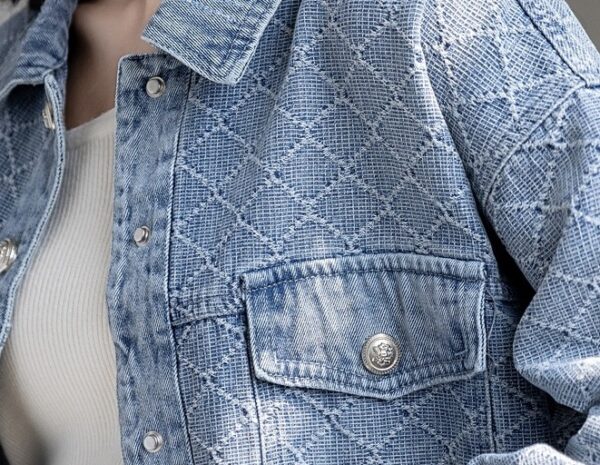 Chic Short Denim Jacket - Image 8