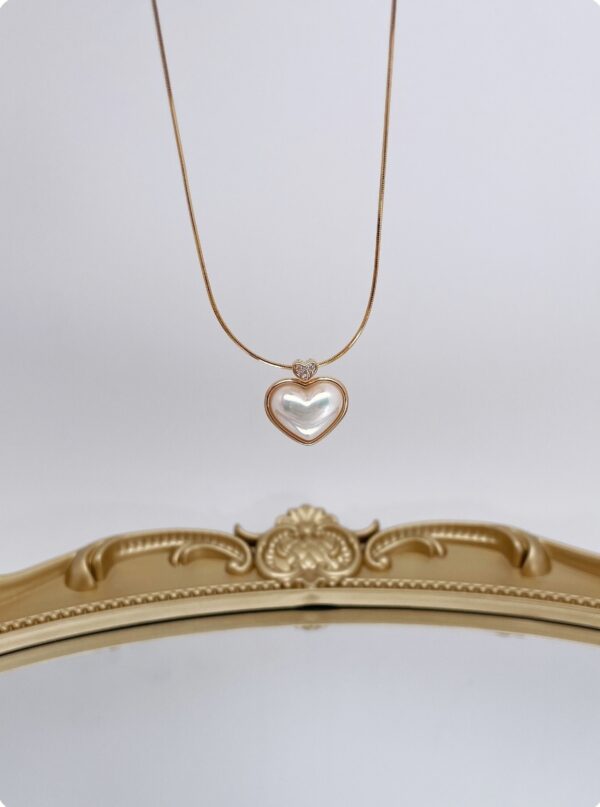 Gold Chain Pearl Heart Pendant Necklace | Jennie - BlackPink - Image 4