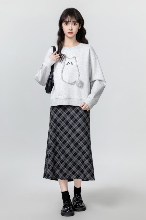 Gray Loose Cartoon Cat Pullover Sweater - Image 3