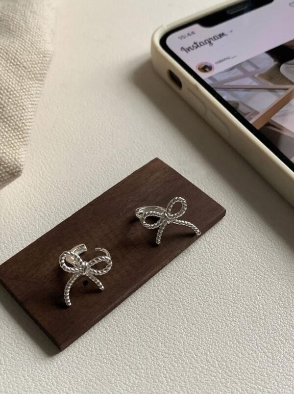 Silver Rope Bow Earrings | Jisoo - BlackPink - Image 3