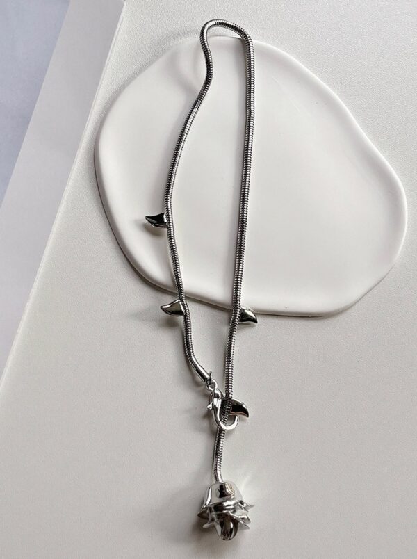 Silver Rose Thorn Necklace | Leeseo - IVE - Image 7