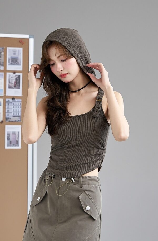 Trendy Sleeveless Hooded Top - Image 5