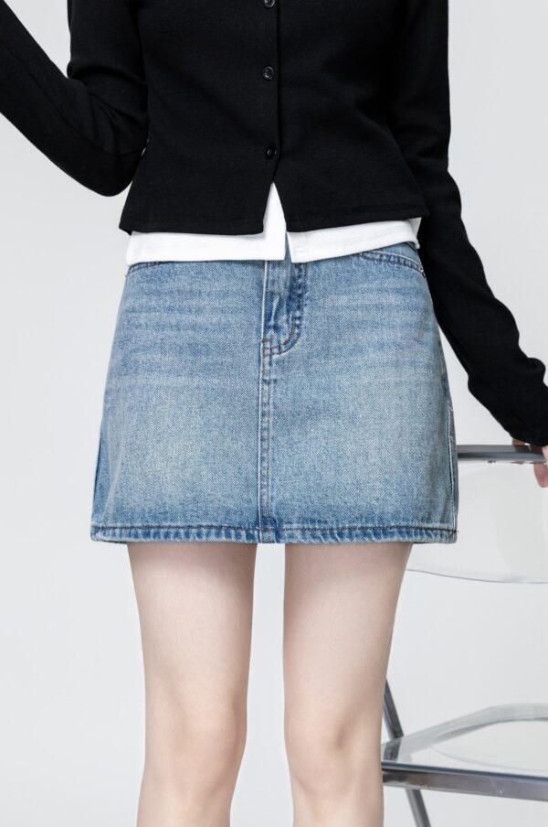 Vintage Blue Highwaist Denim Skirt - Image 6