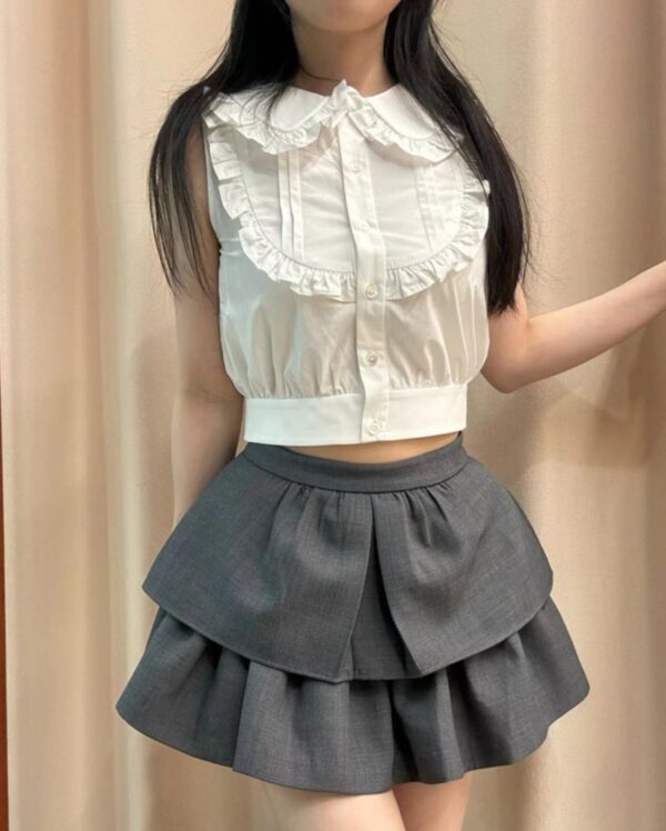 White Doll Collared Ruffle Crop Top | Moka - ILLIT