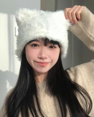 White Furry Cat Ears Hat | Jisoo - BlackPink