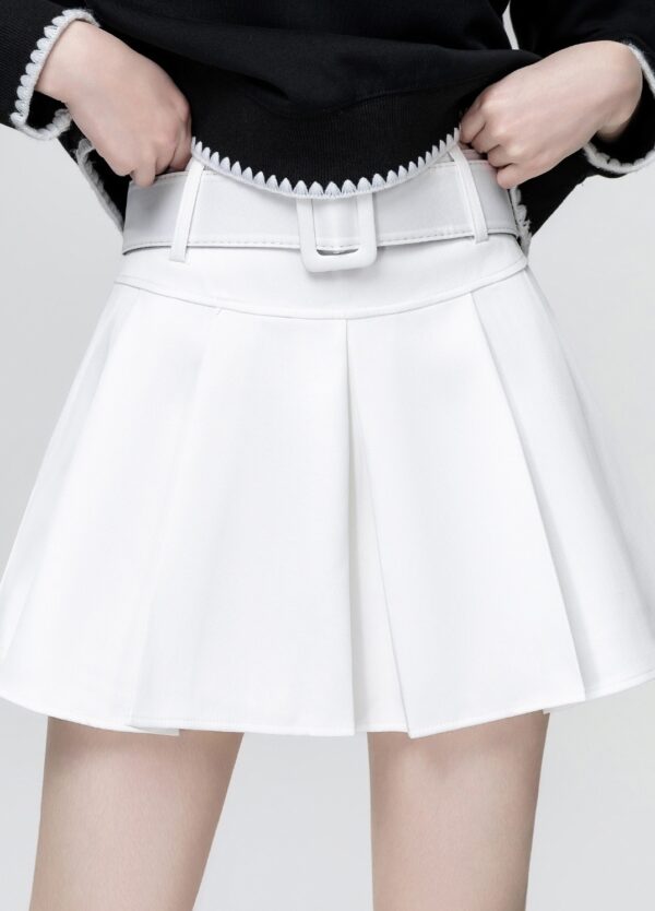 White Pleated Highwaist Skater Skirt - Image 7